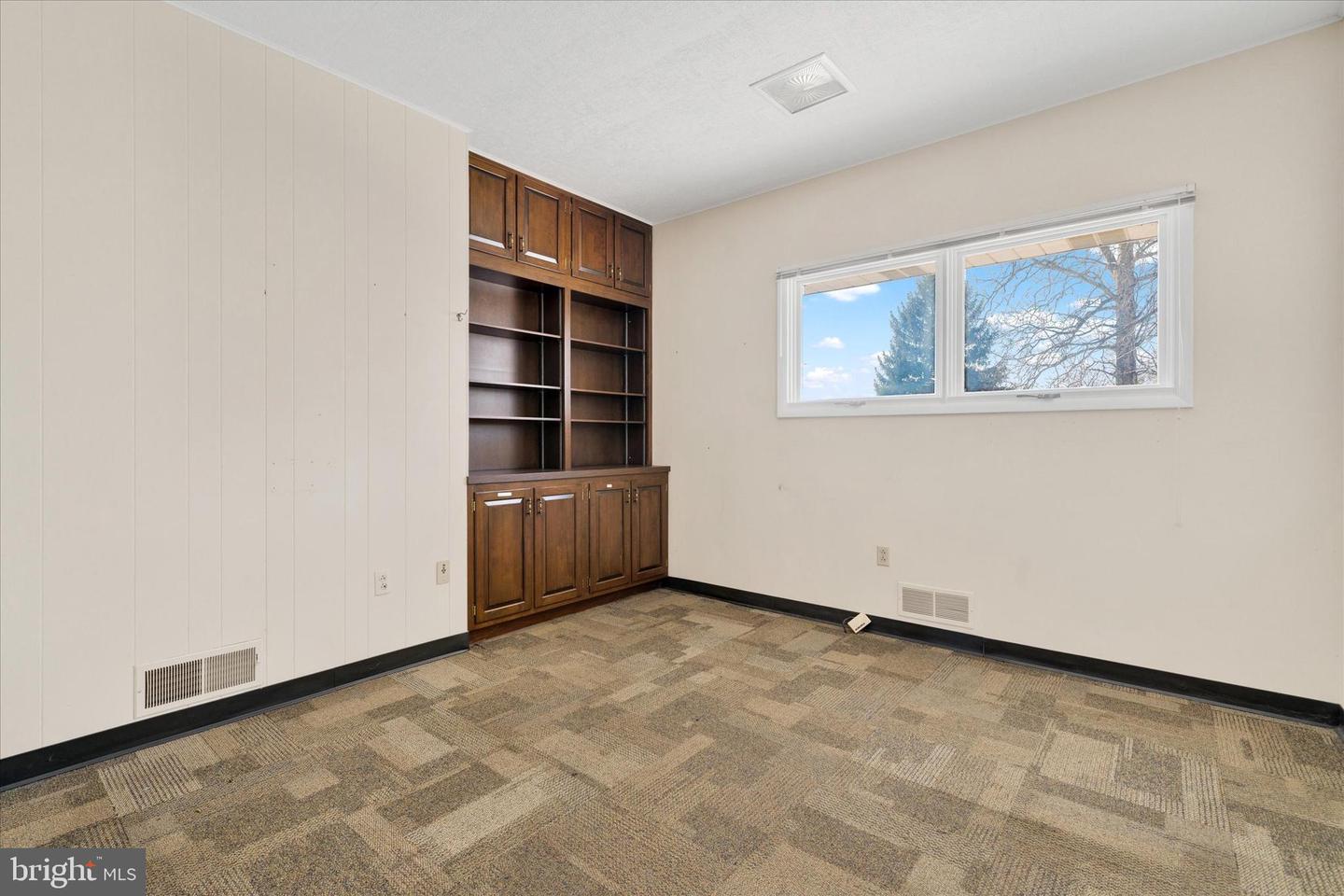 1137 W Penn Ave Property Photo 17