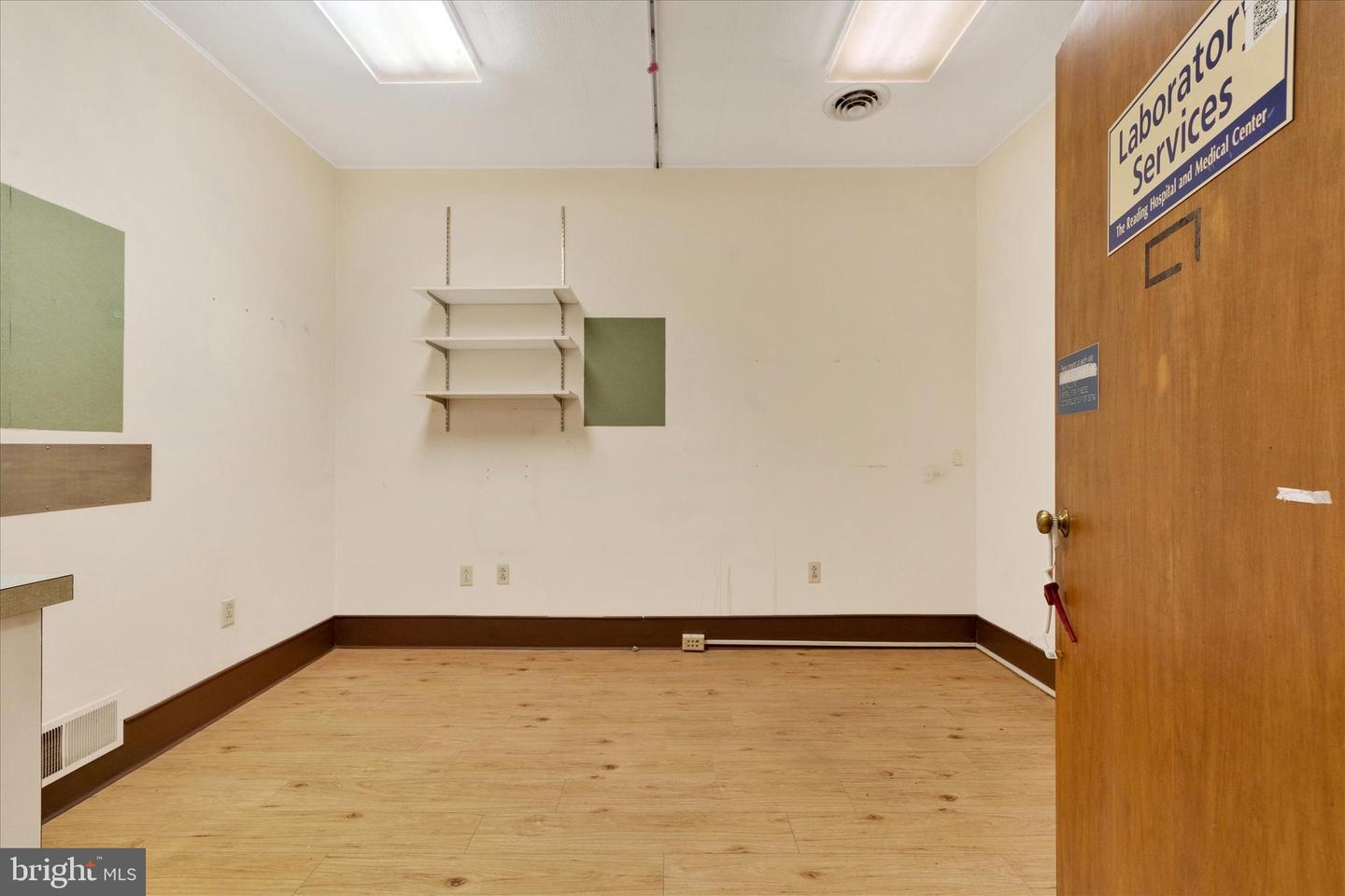 1137 W Penn Ave Property Photo 22