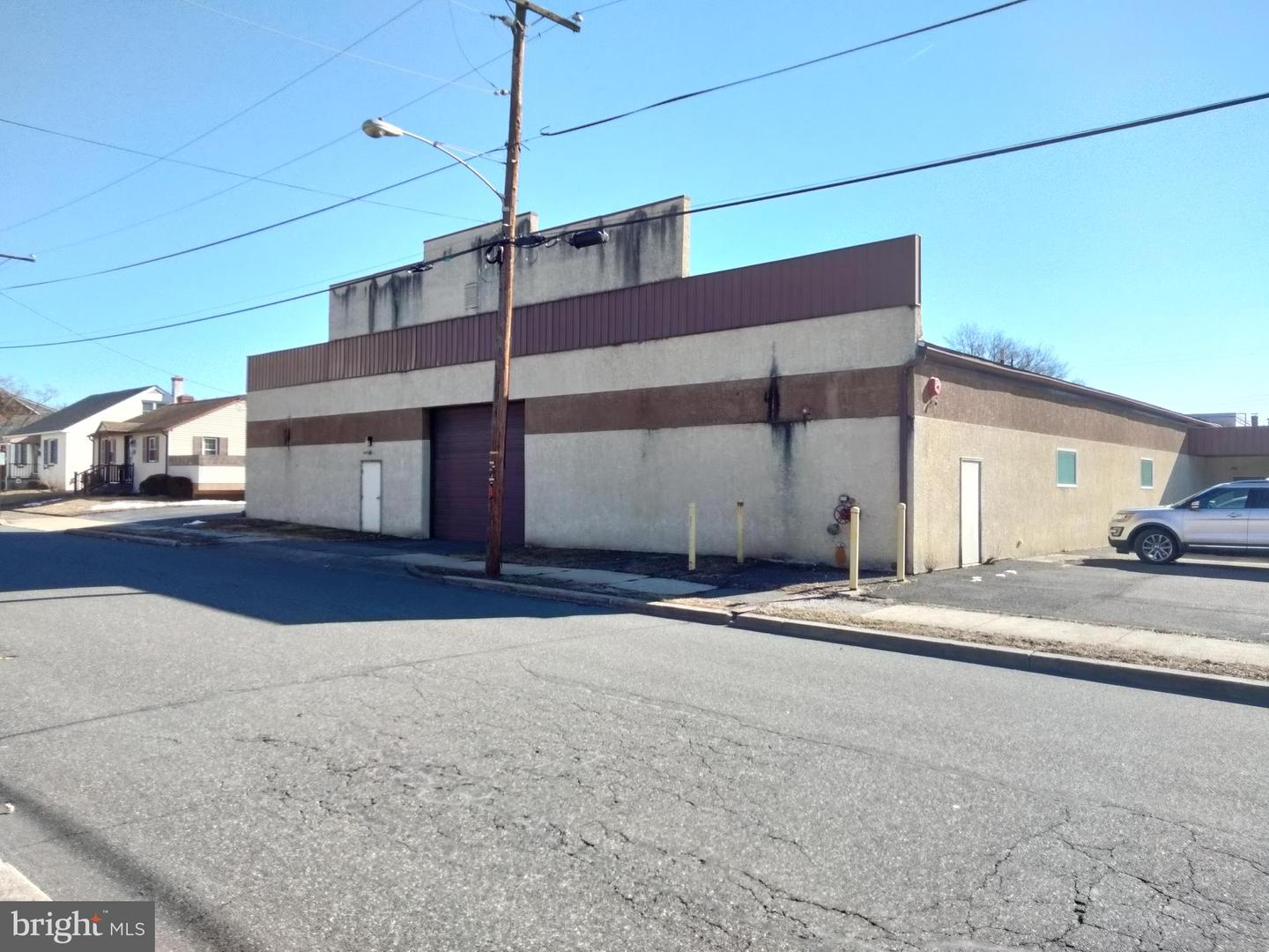 200 N Washington St Property Photo 7