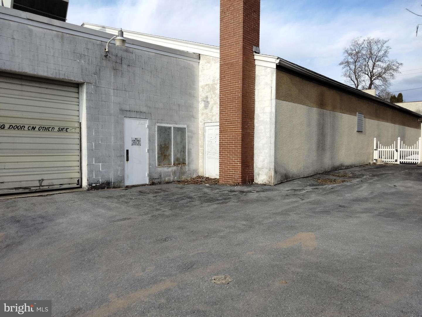 200 N Washington St Property Photo 20
