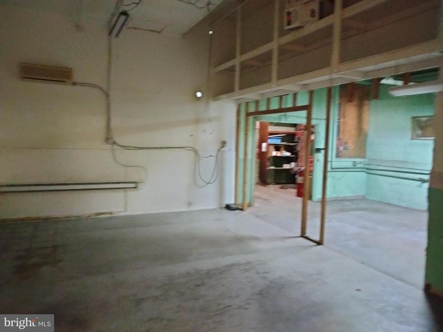 200 N Washington St Property Photo 29