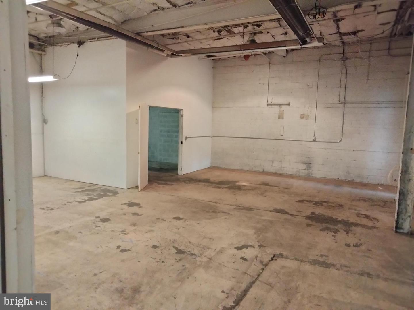 200 N Washington St Property Photo 33