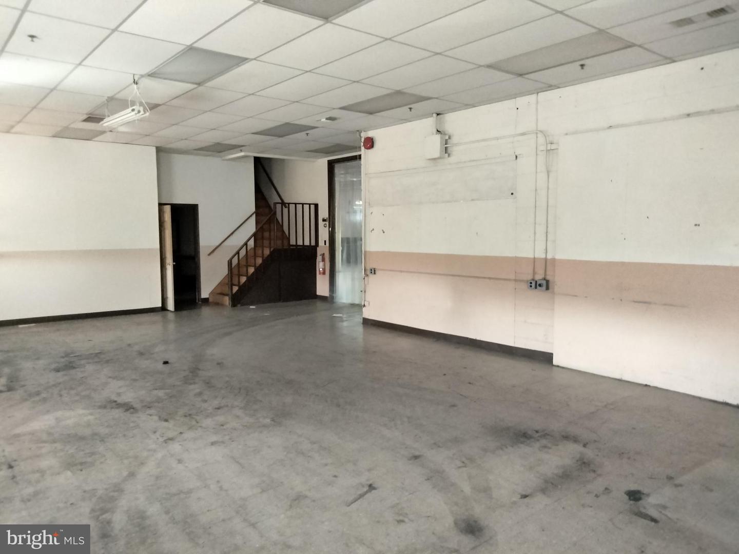 200 N Washington St Property Photo 36