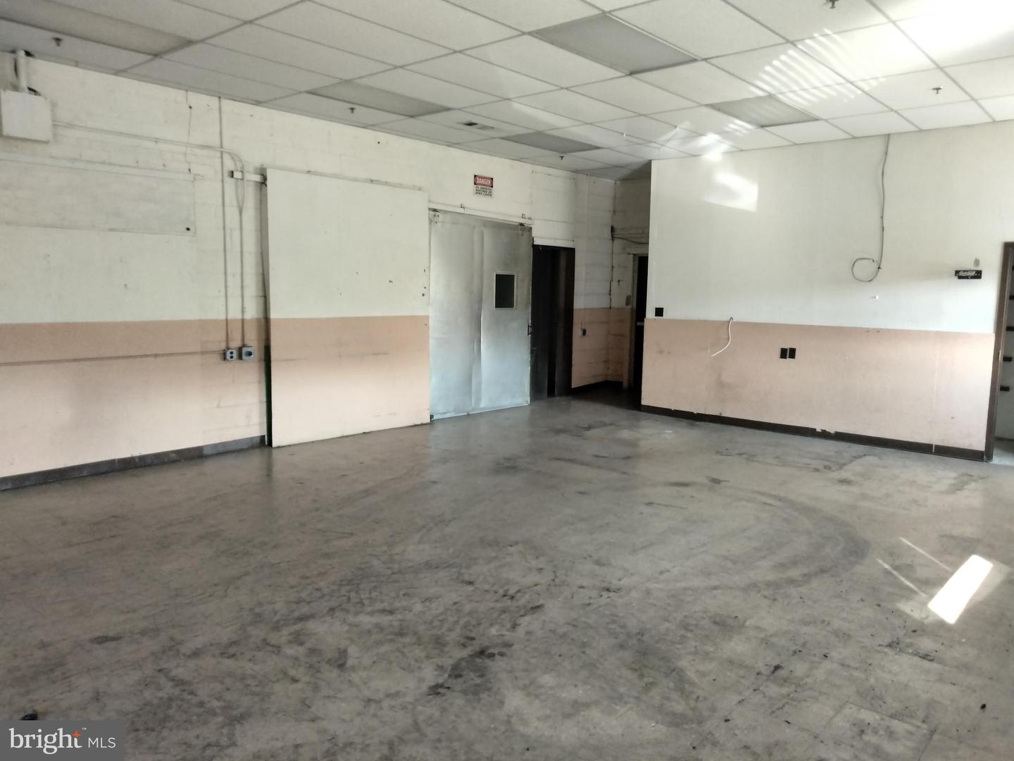 200 N Washington St Property Photo 37