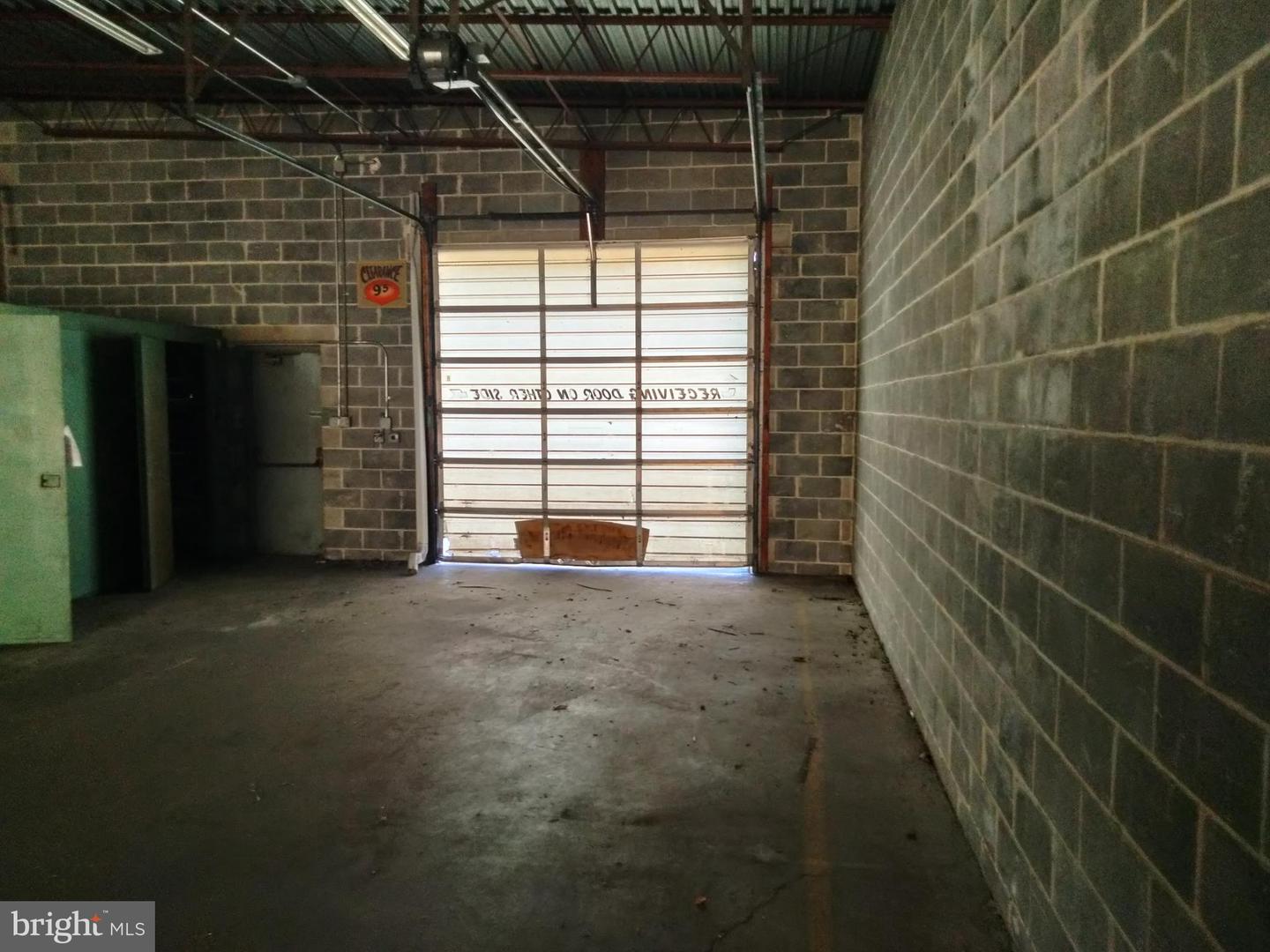 200 N Washington St Property Photo 42