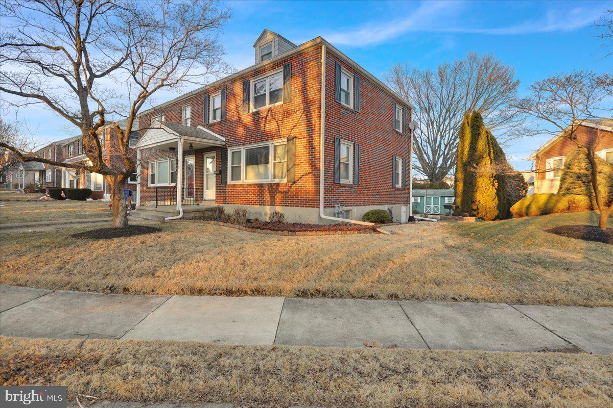 251 Fairview St Property Photo