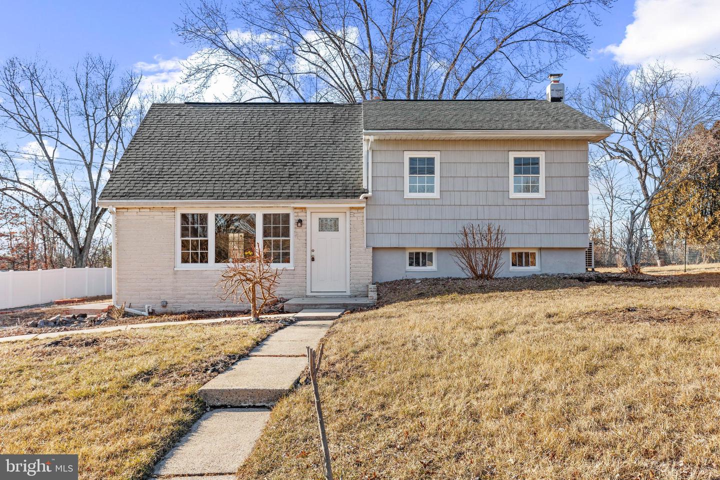 104 Hillview Rd Property Photo