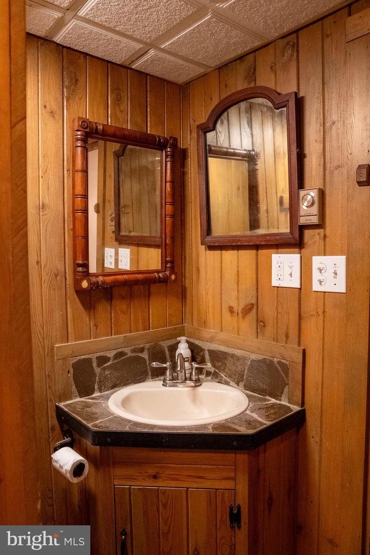527 Litle Rnd Top Rd Property Photo 31