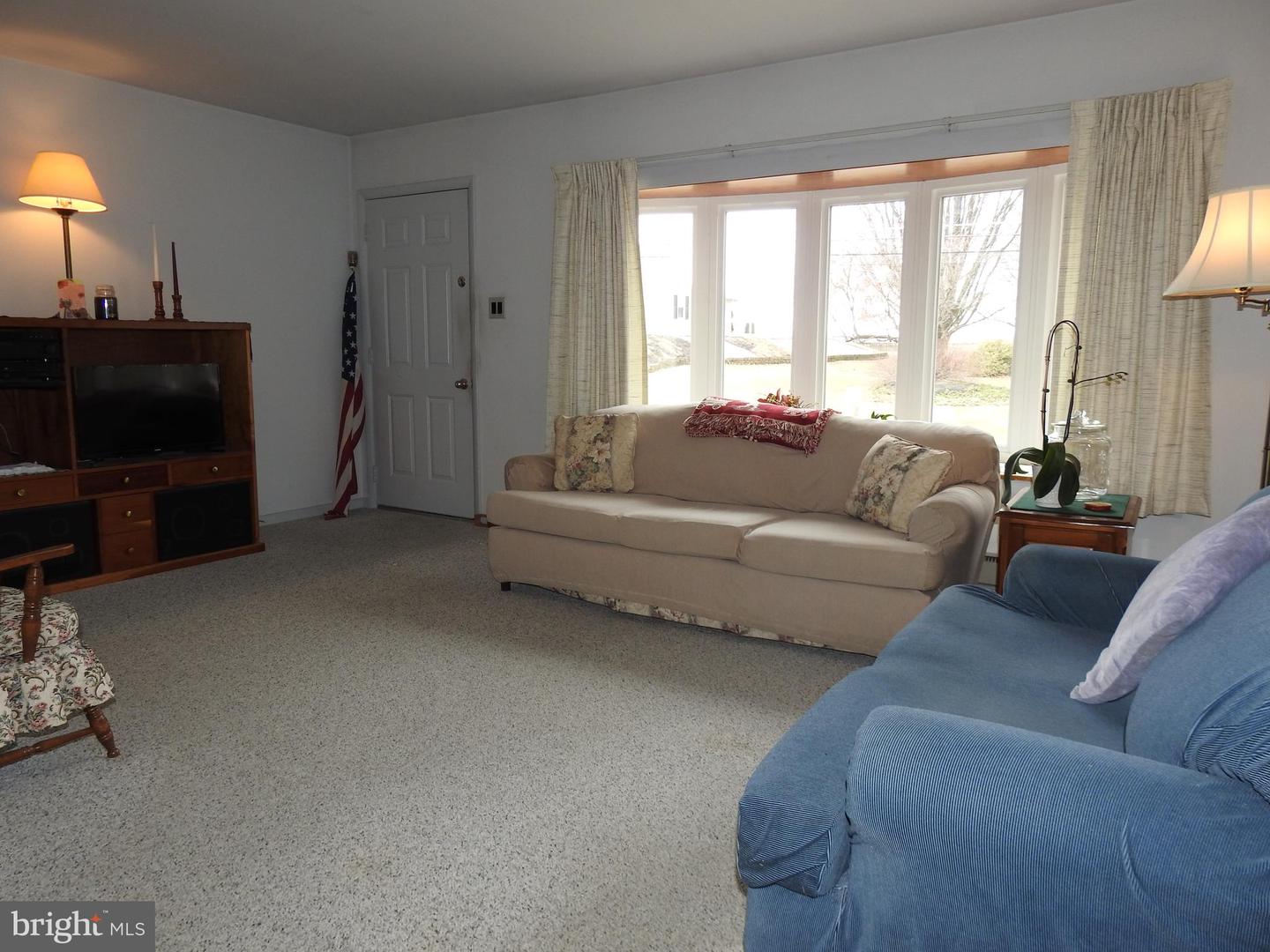 49 S Kemp Rd Property Photo 4