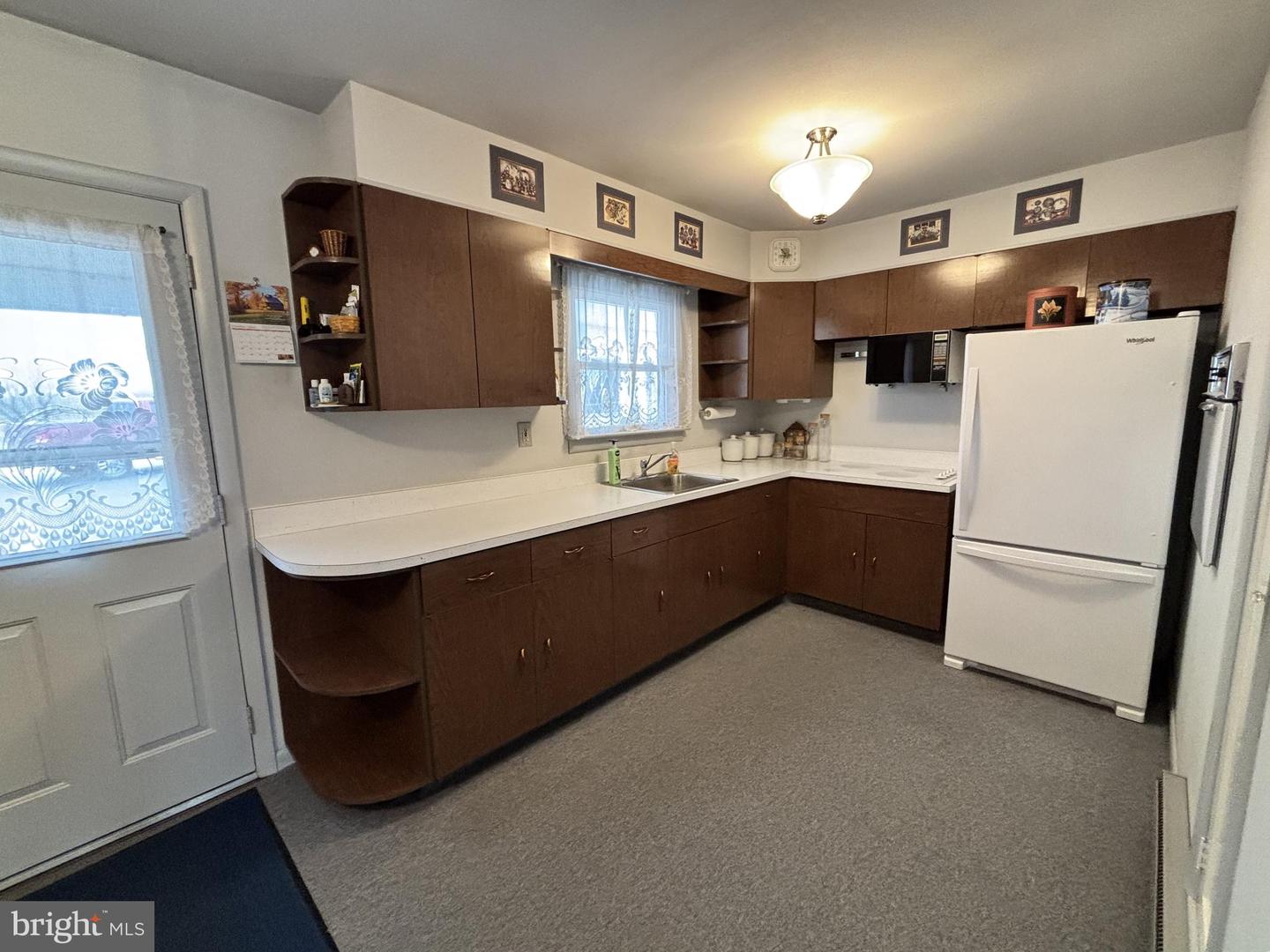 49 S Kemp Rd Property Photo 11