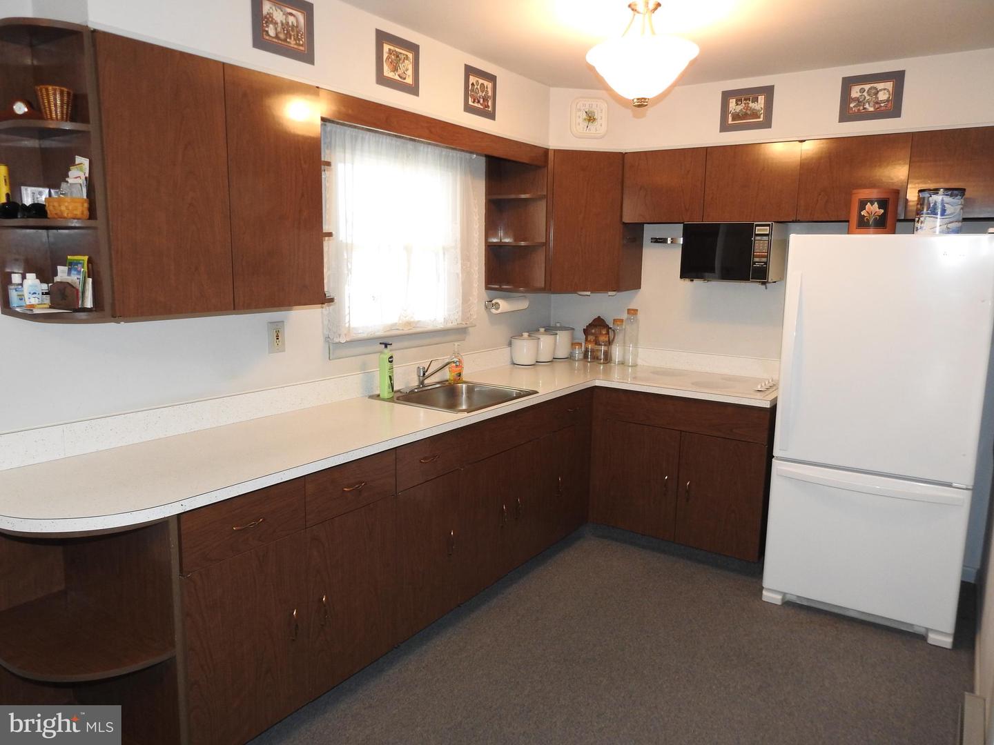 49 S Kemp Rd Property Photo 12
