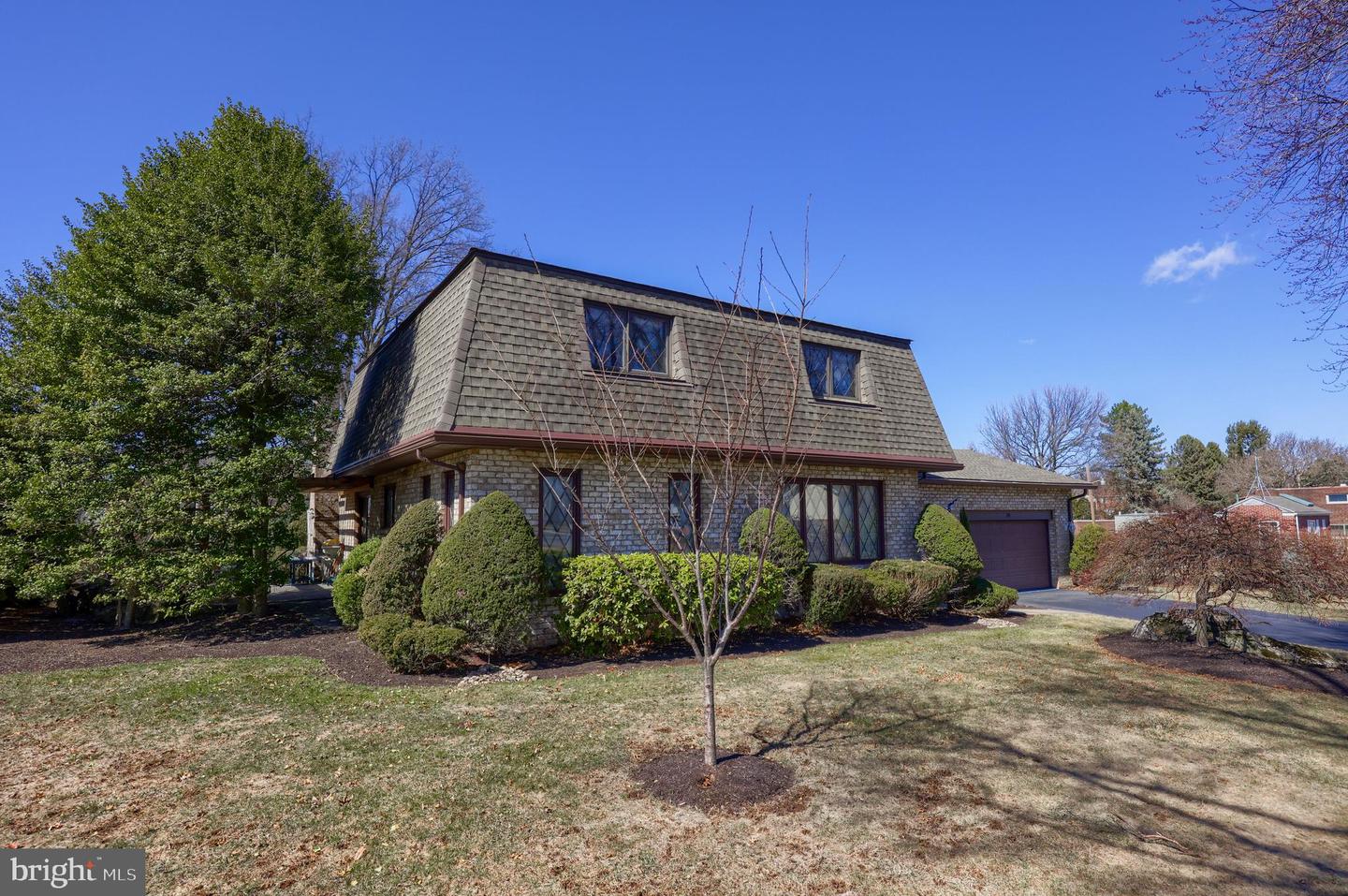24 Cheltenham Dr Property Photo