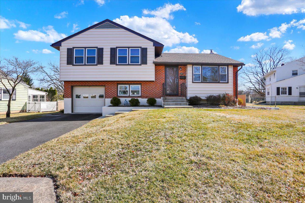 229 Bard Ave Property Photo
