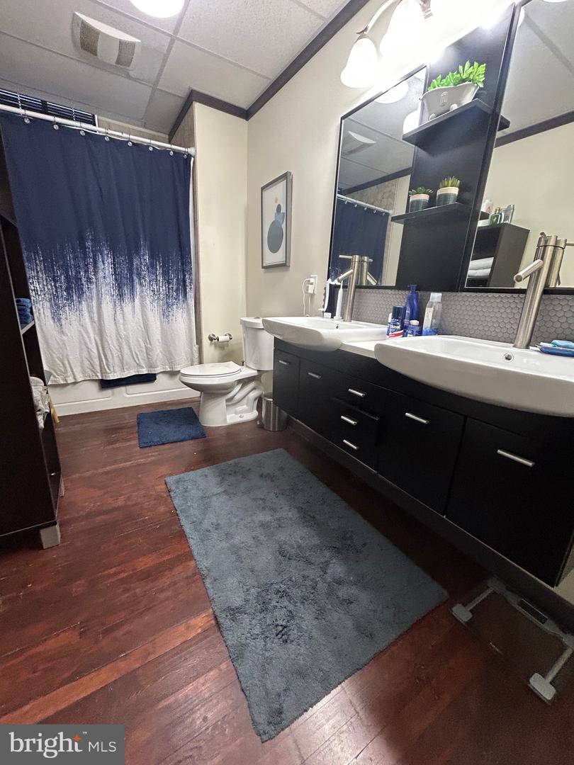 31 S Sterley St #401 Property Photo 7