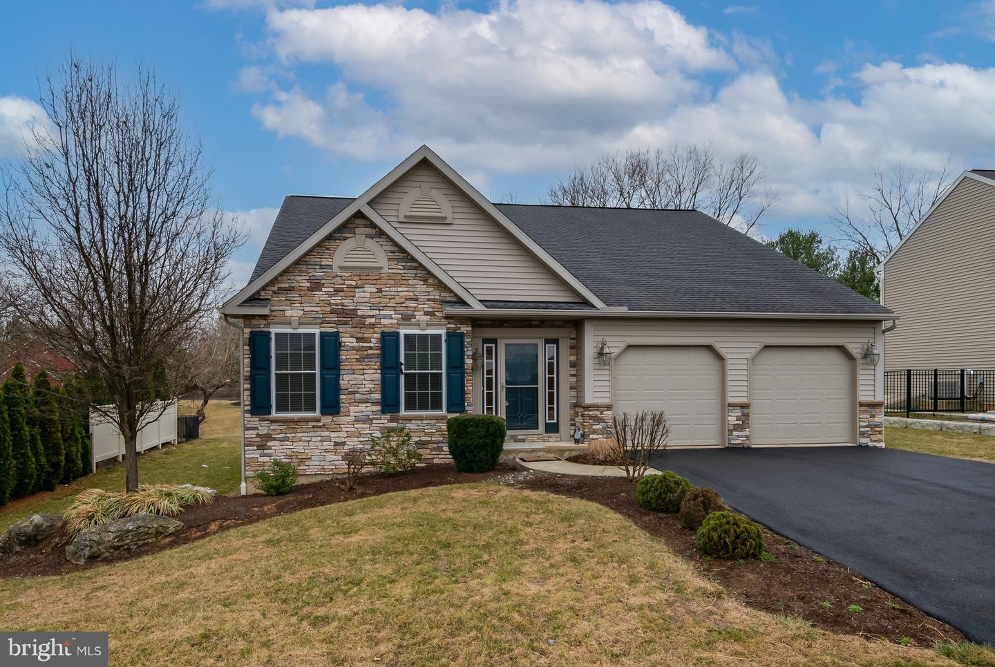 654 Ebersole Rd Property Photo 1