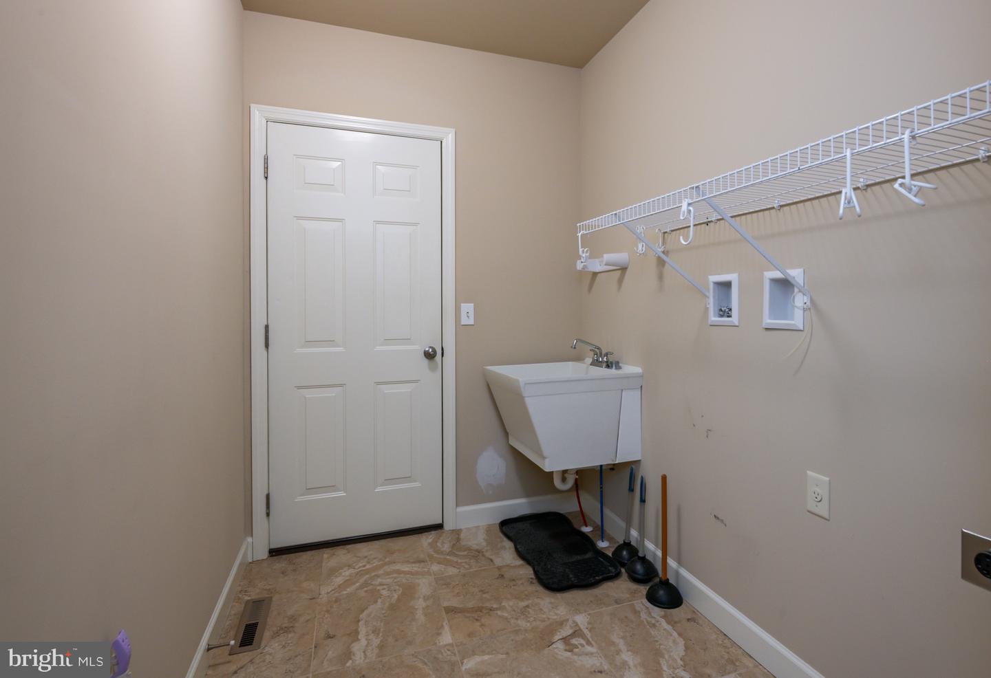 654 Ebersole Rd Property Photo 19