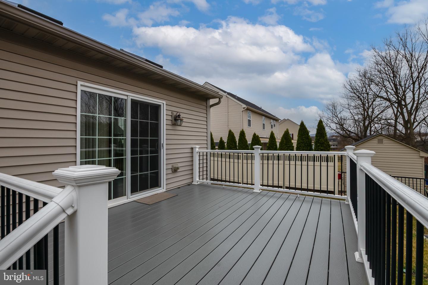 654 Ebersole Rd Property Photo 25