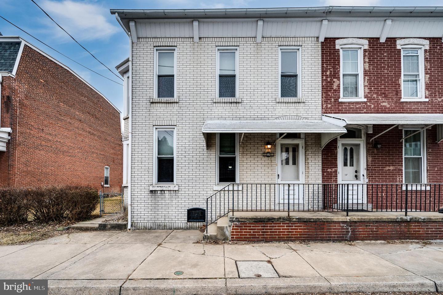 59 S Whiteoak St Property Photo