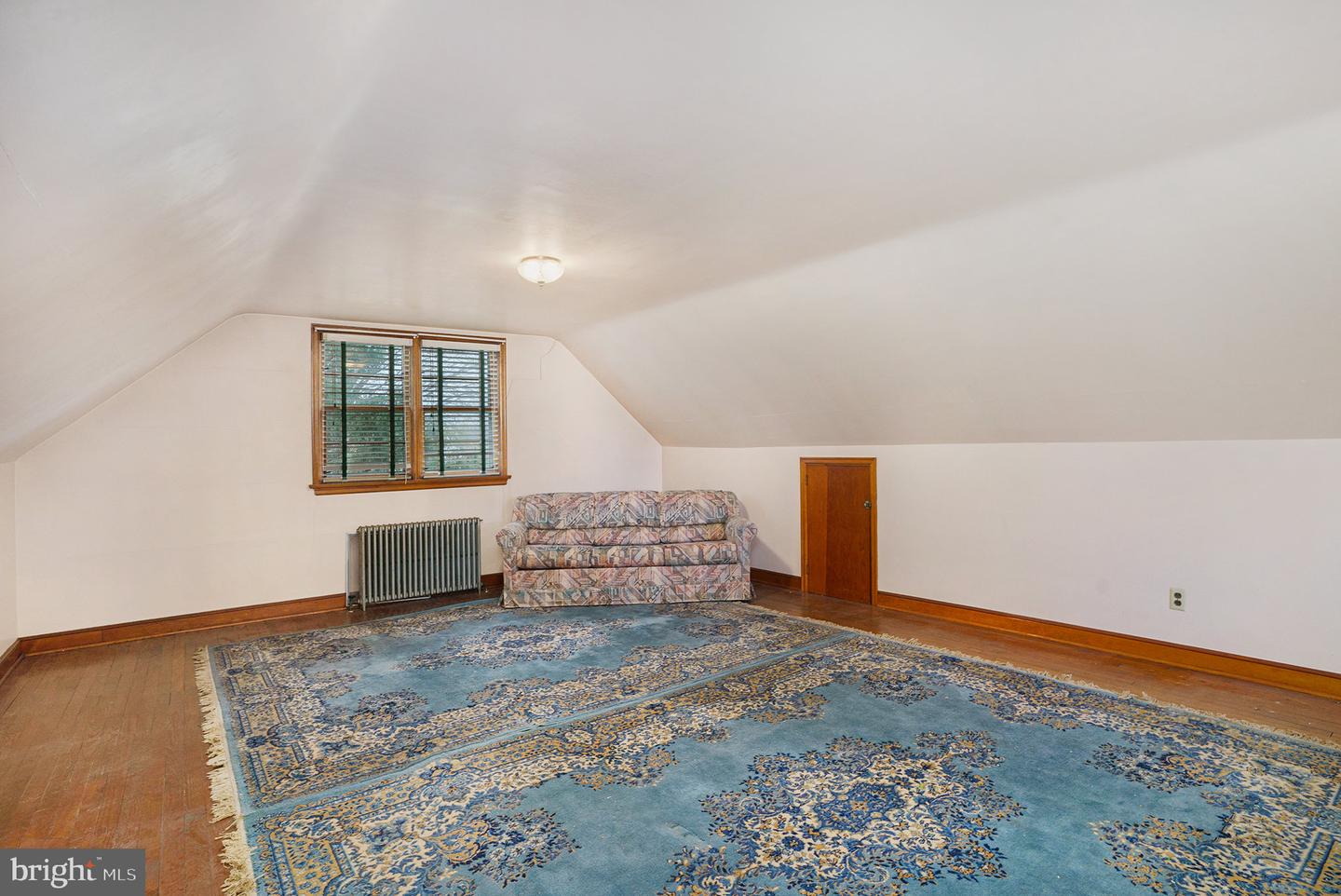 1042 Weisstown Rd Property Photo 18