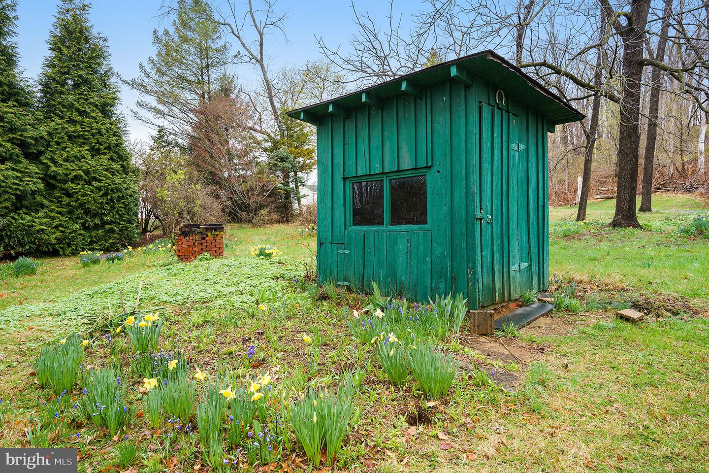 1042 Weisstown Rd Property Photo 26