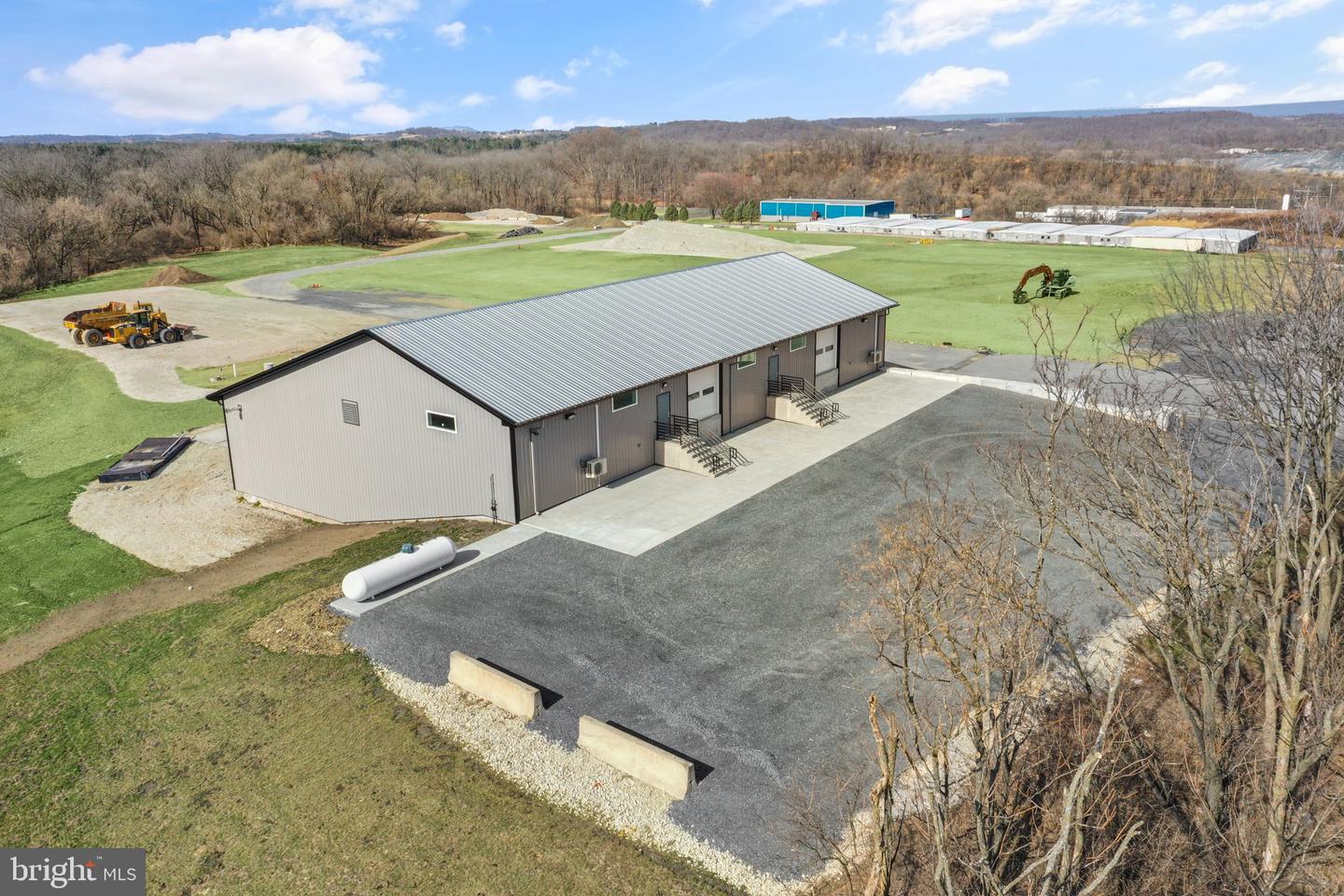1300 Maidencreek Rd Property Photo 2