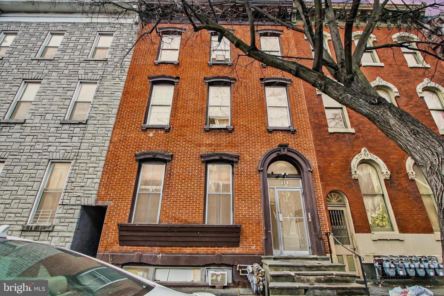 238 S 5th St Property Photo