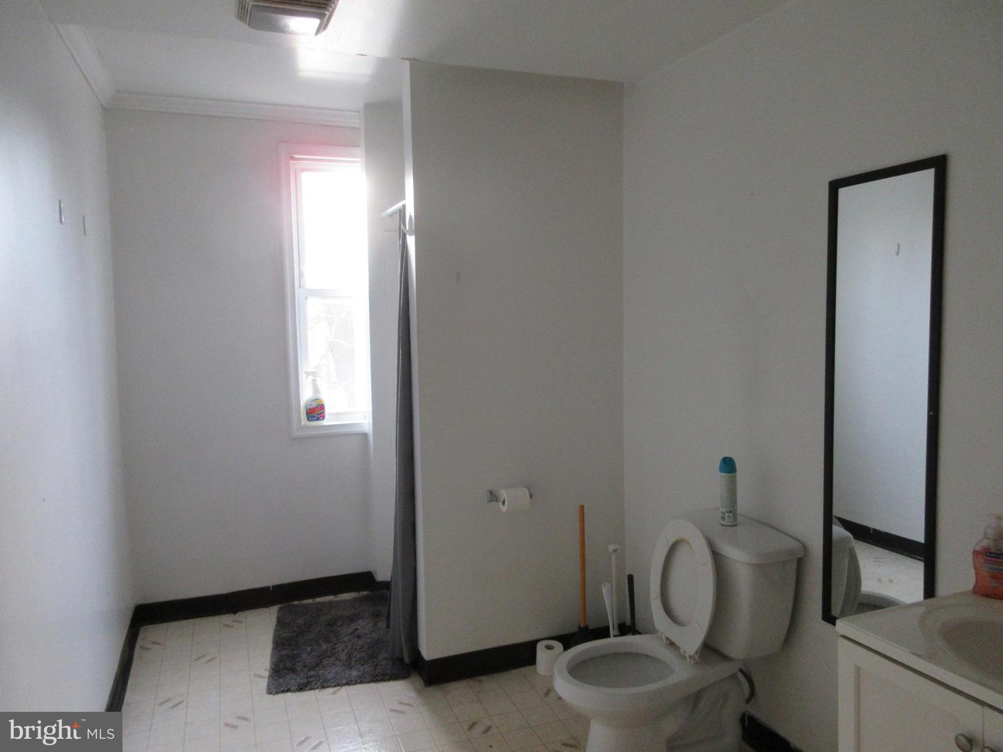 10 E Main St Property Photo 19