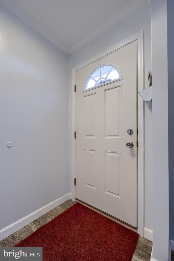 1010 Redwood Ct Property Photo 3