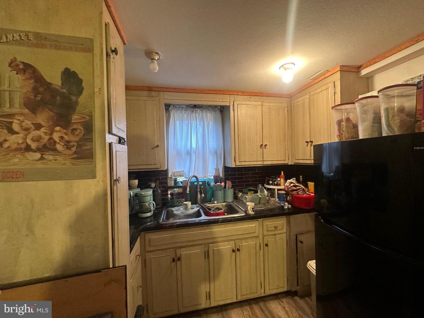 1190 State St Property Photo 26