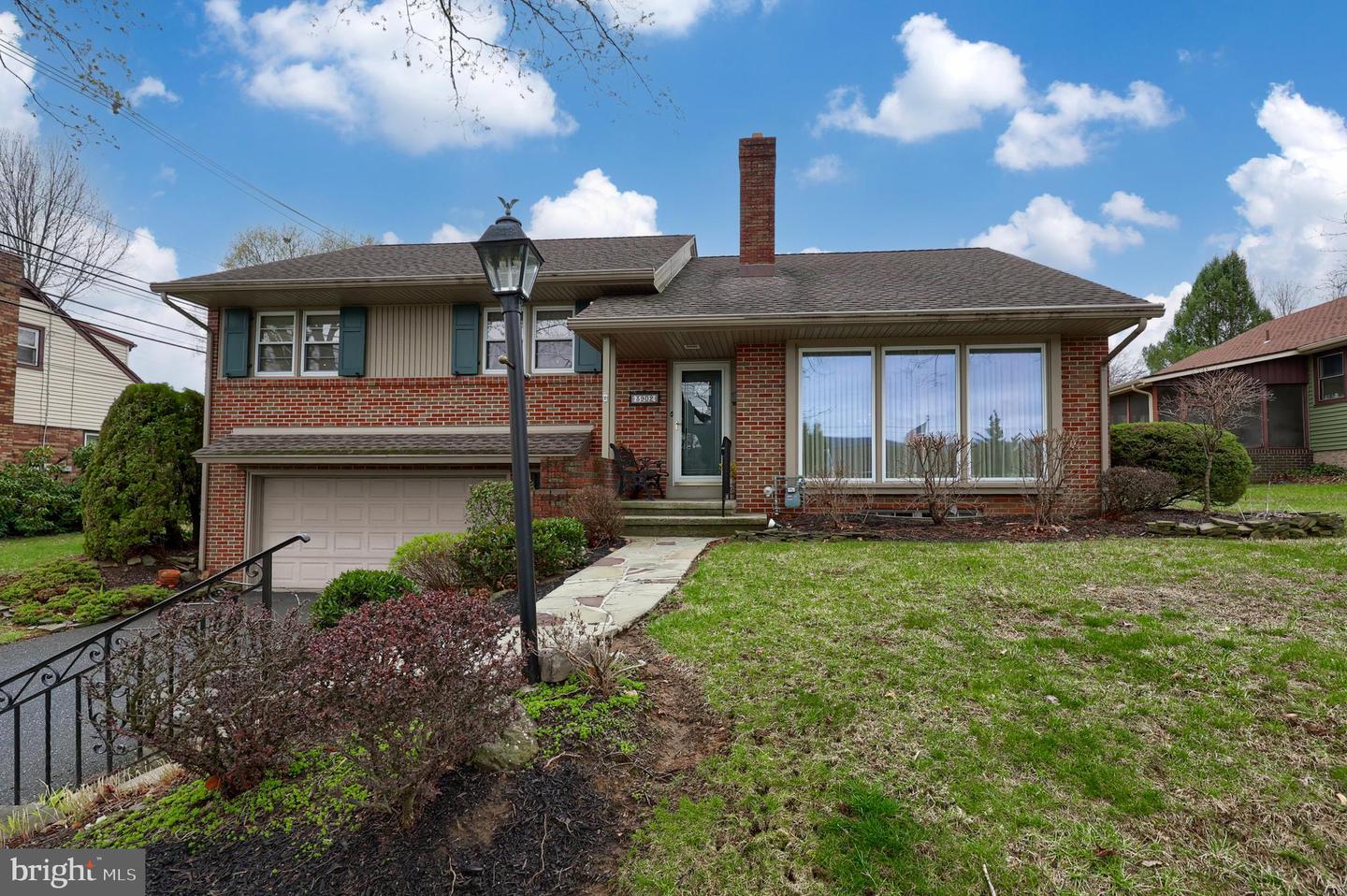 3902 Reiff Pl Property Photo