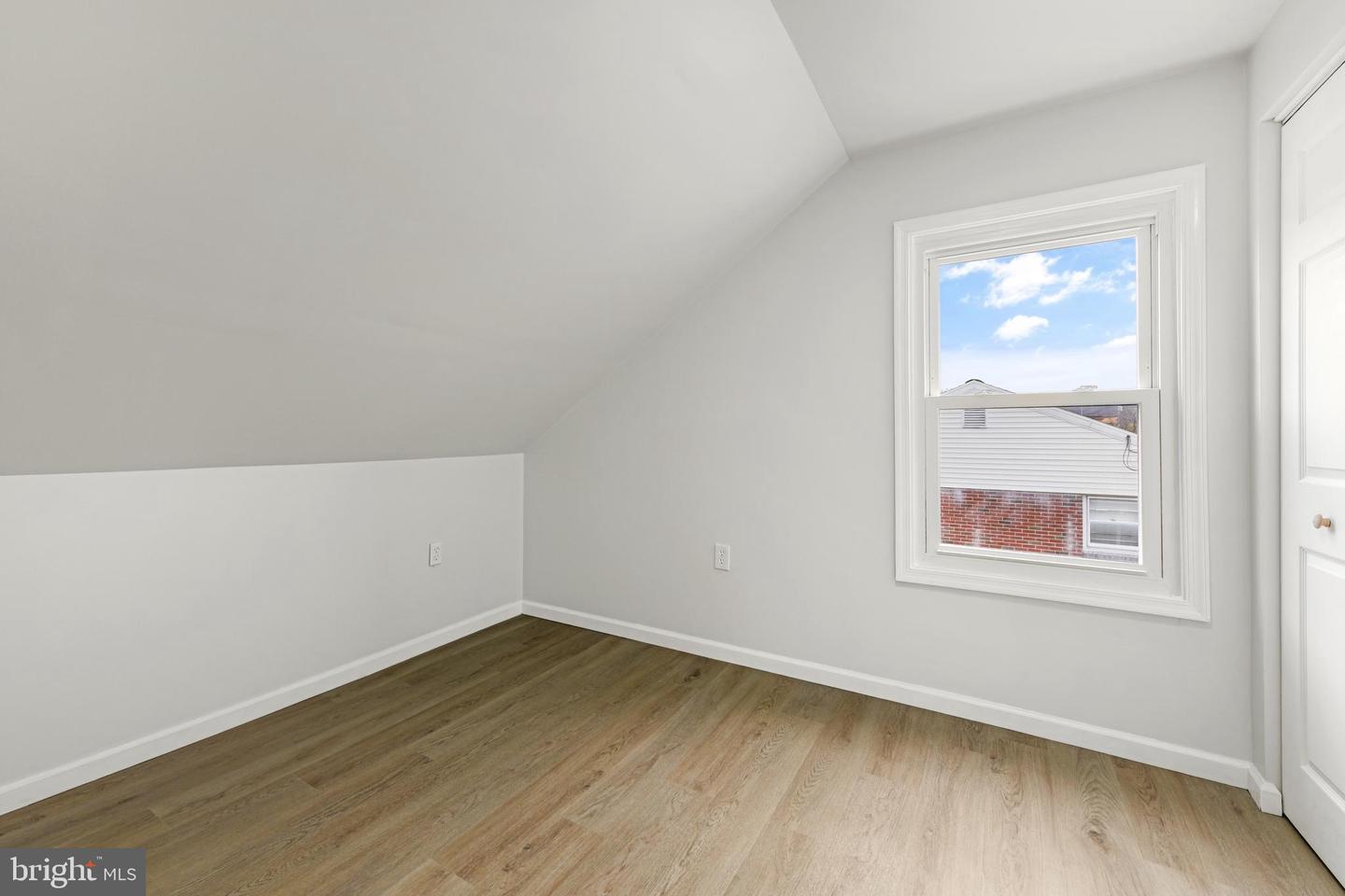 1344 Wingate Ave Property Photo 20
