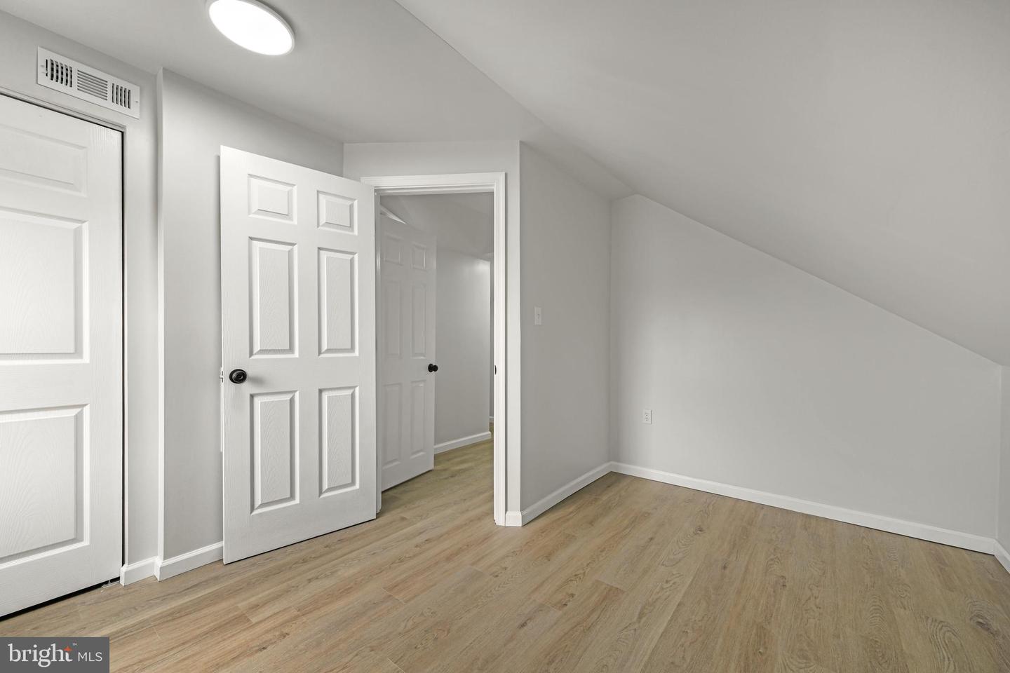 1344 Wingate Ave Property Photo 21