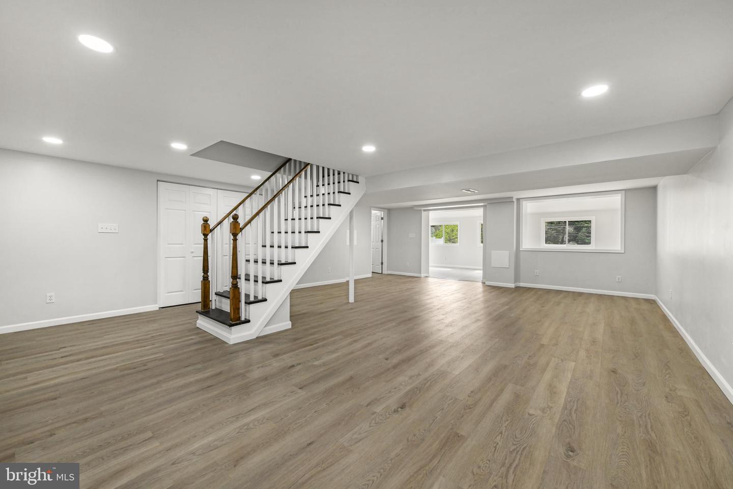 1344 Wingate Ave Property Photo 23
