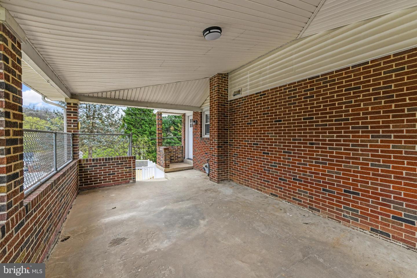 1344 Wingate Ave Property Photo 30