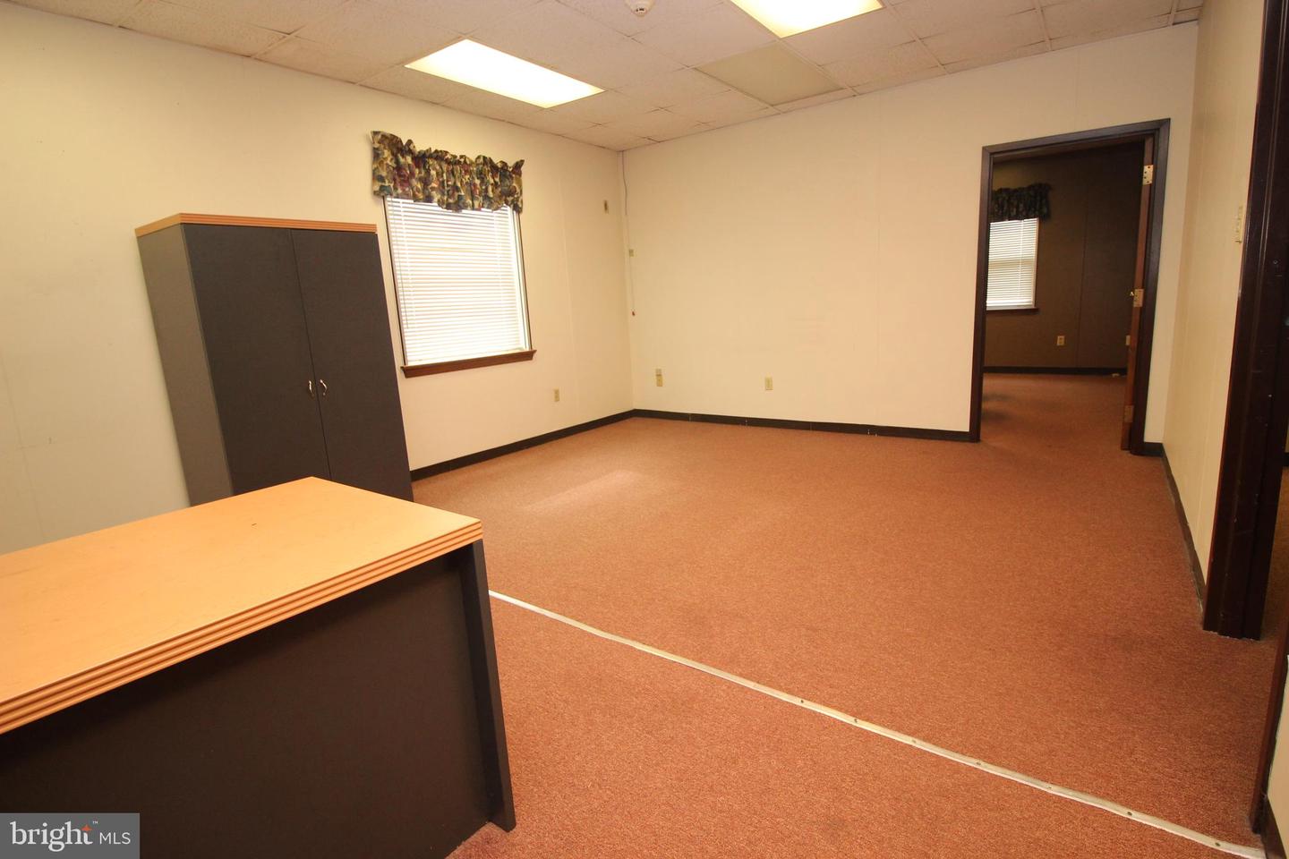 420 N Park Rd #200 Property Photo 5
