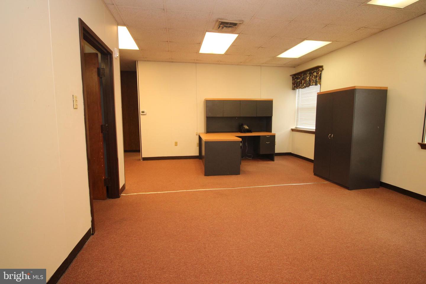 420 N Park Rd #200 Property Photo 6