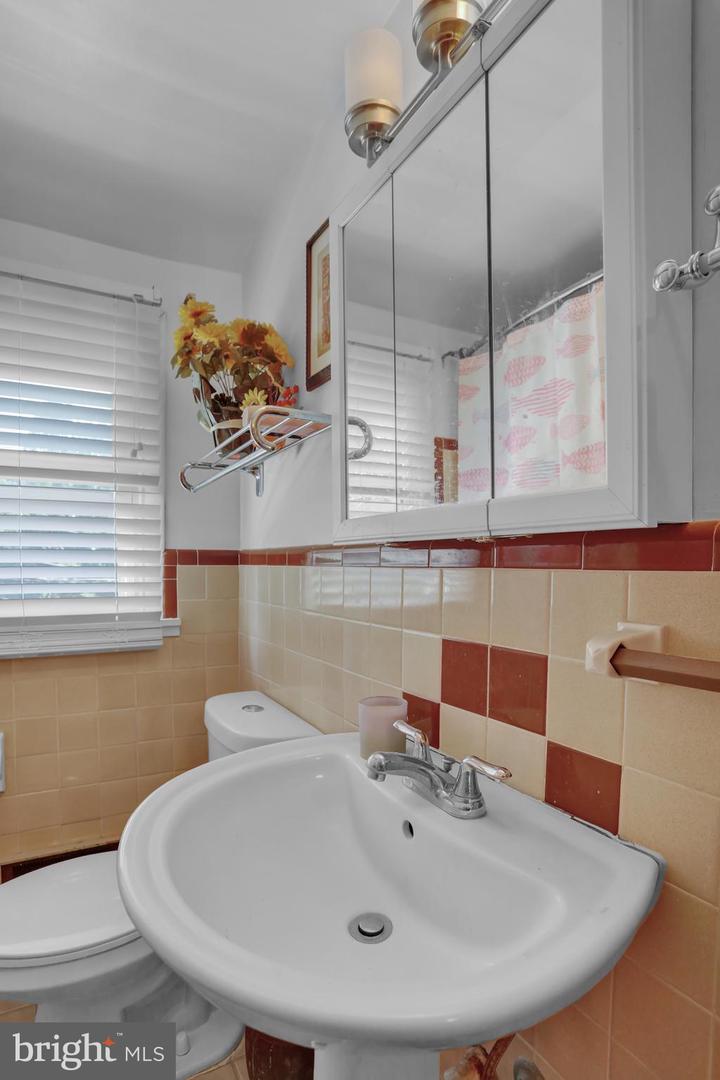 6 Darlin Dr Property Photo 12