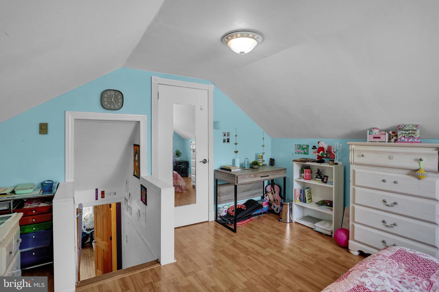 6 Darlin Dr Property Photo 16