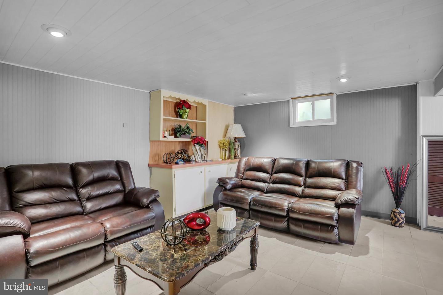 6 Darlin Dr Property Photo 24