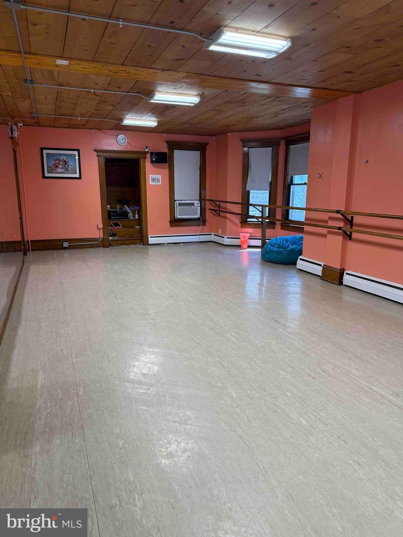 15250 Kutztown Rd Property Photo 10