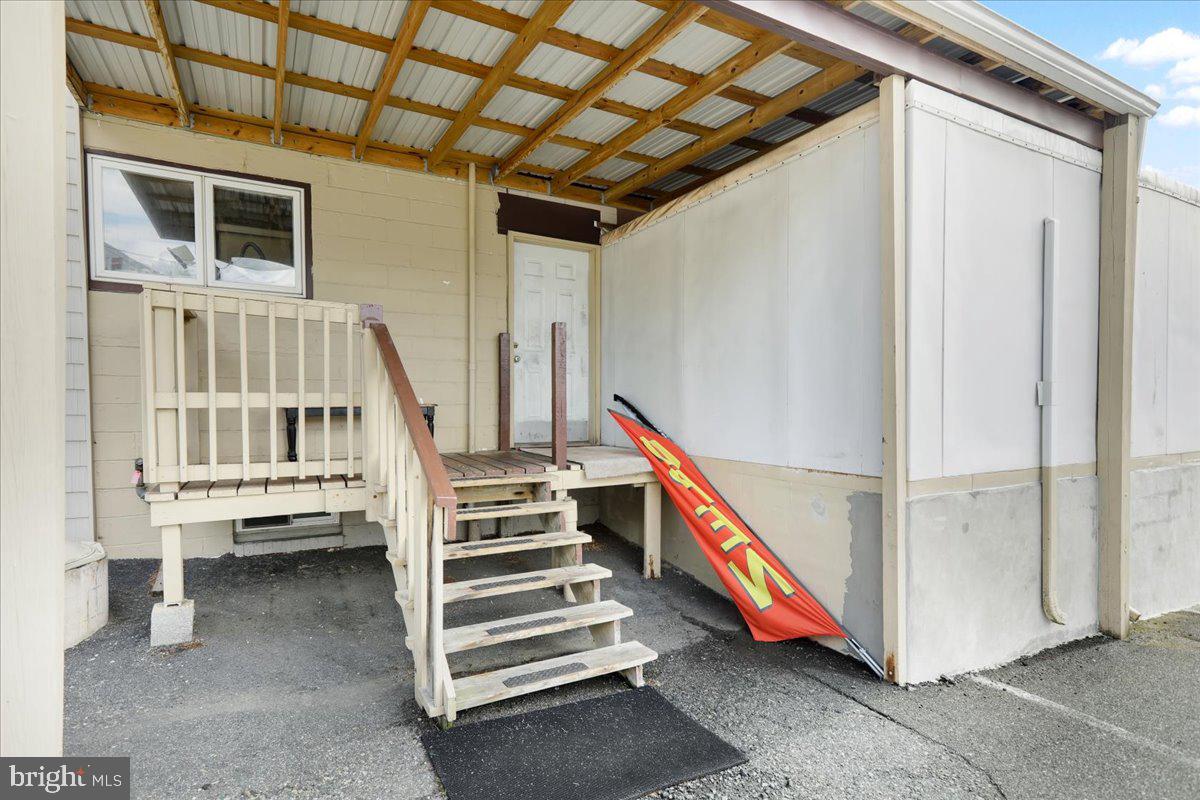 924 W Philadelphia Ave Property Photo 37