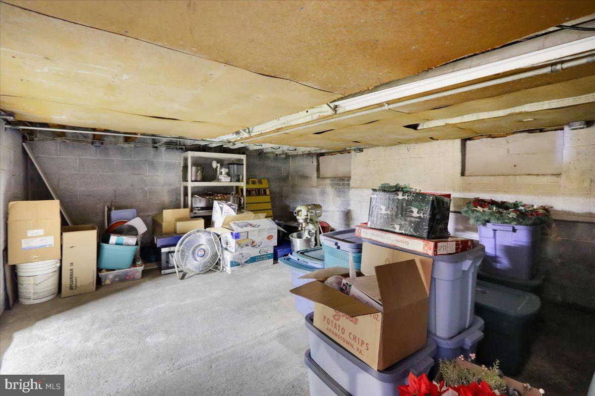924 W Philadelphia Ave Property Photo 44
