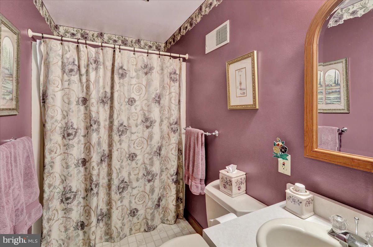 356 Chalet Dr Property Photo 36