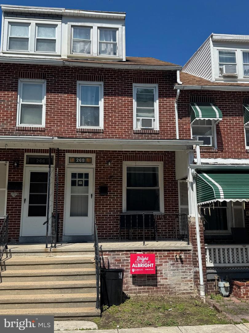 268 LINDEN ST Property Photo 1