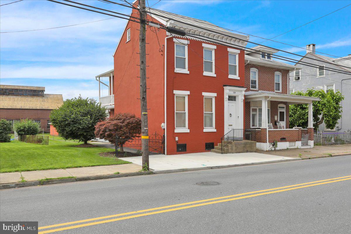 128 State St Property Photo 1