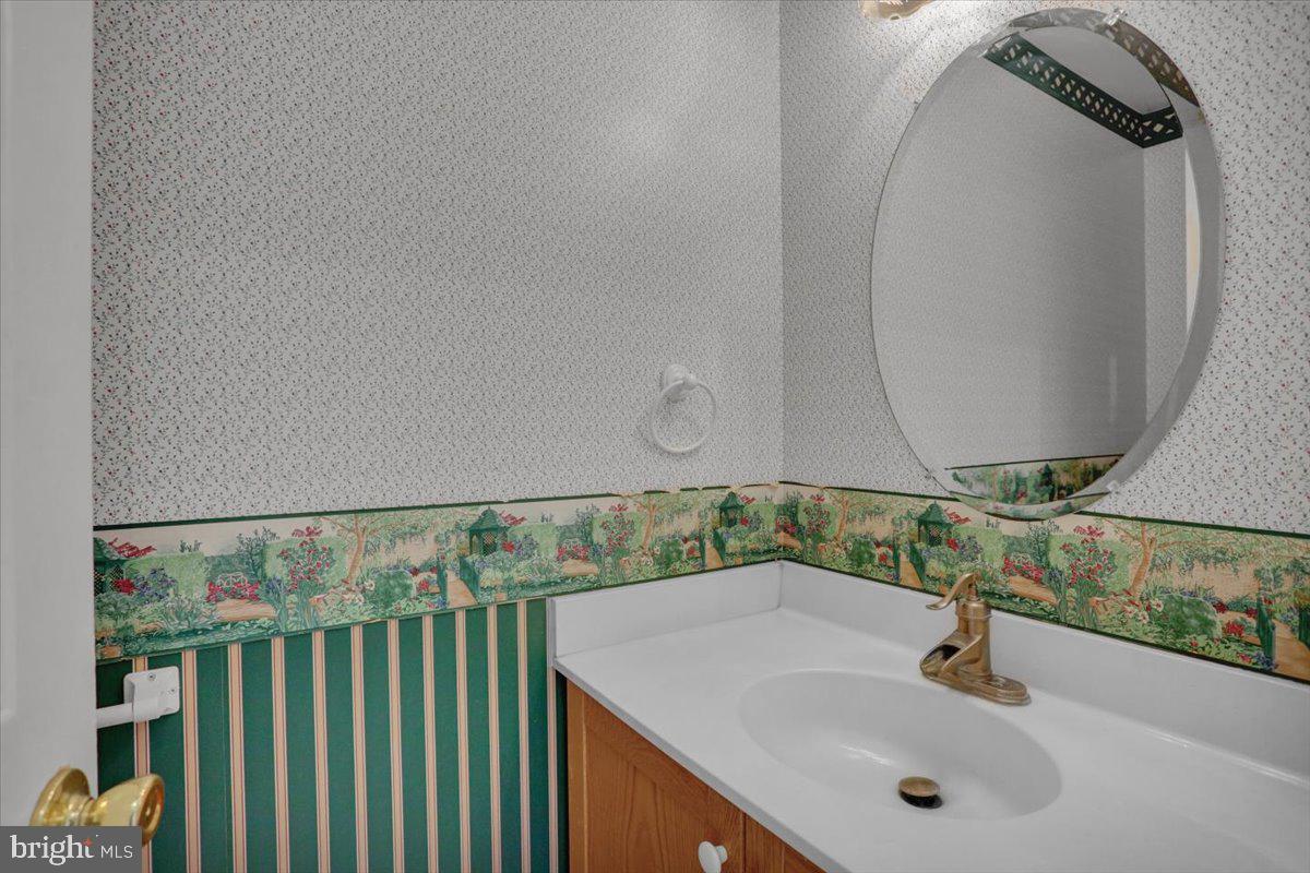9 Arrowhead Dr Property Photo 8
