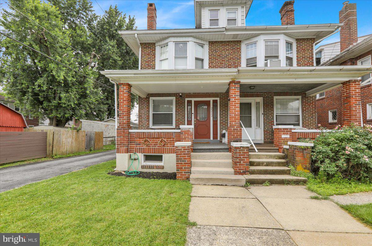 2212 Highland St Property Photo 3