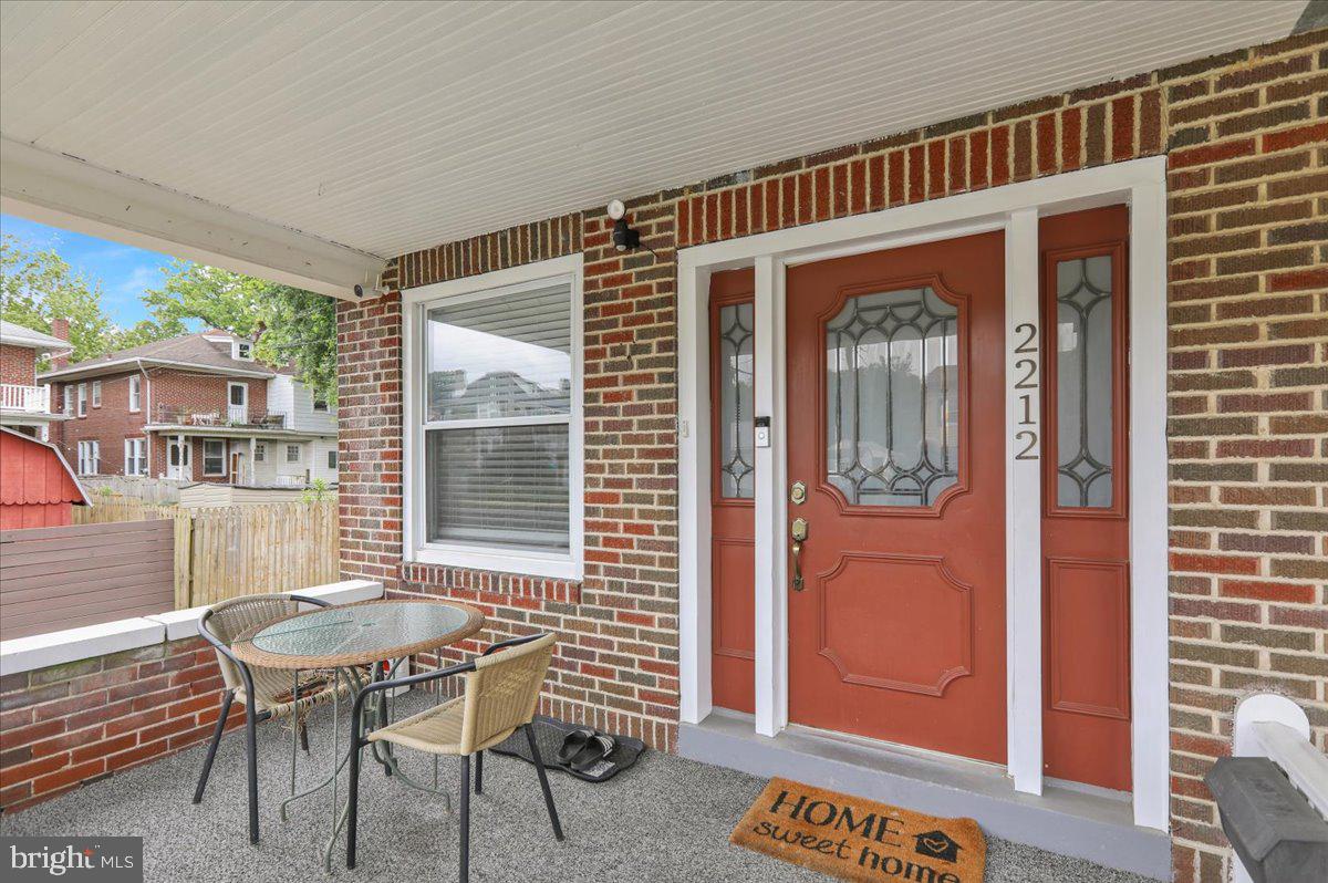 2212 Highland St Property Photo 4