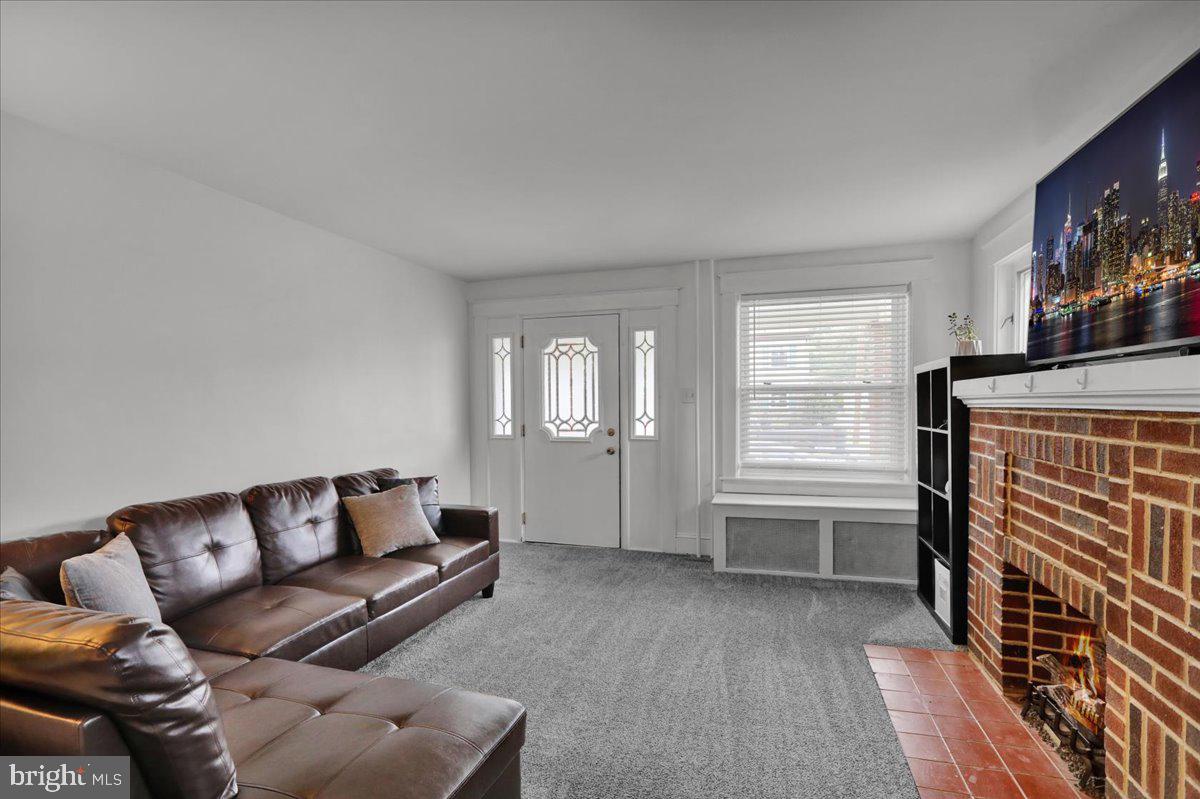 2212 Highland St Property Photo 7