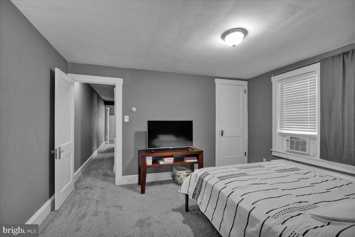 2212 Highland St Property Photo 19